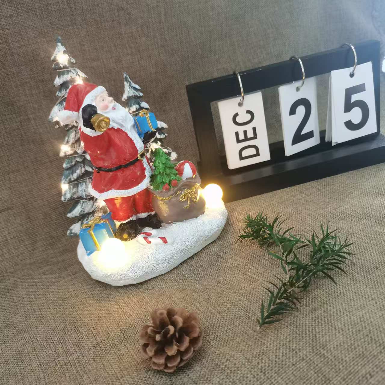 Cross-border new Christmas decorations, Santa Claus snowman luminous ornaments, resin handicrafts, Christmas gifts details Picture