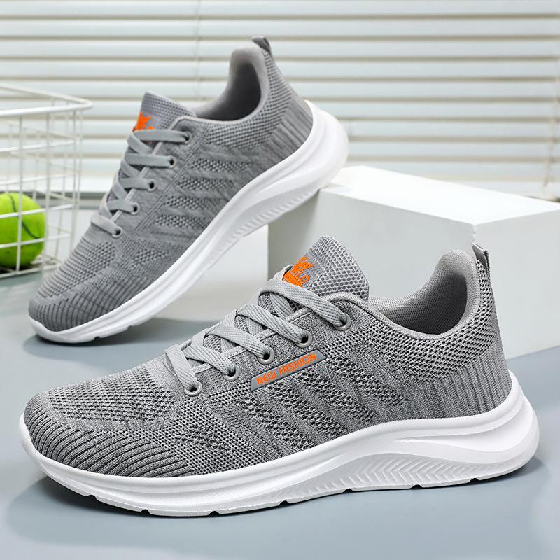 2024 autumn new simple men's shoes pure black sports leisure shoes lightweight breathable couple flying woven shoes details Picture