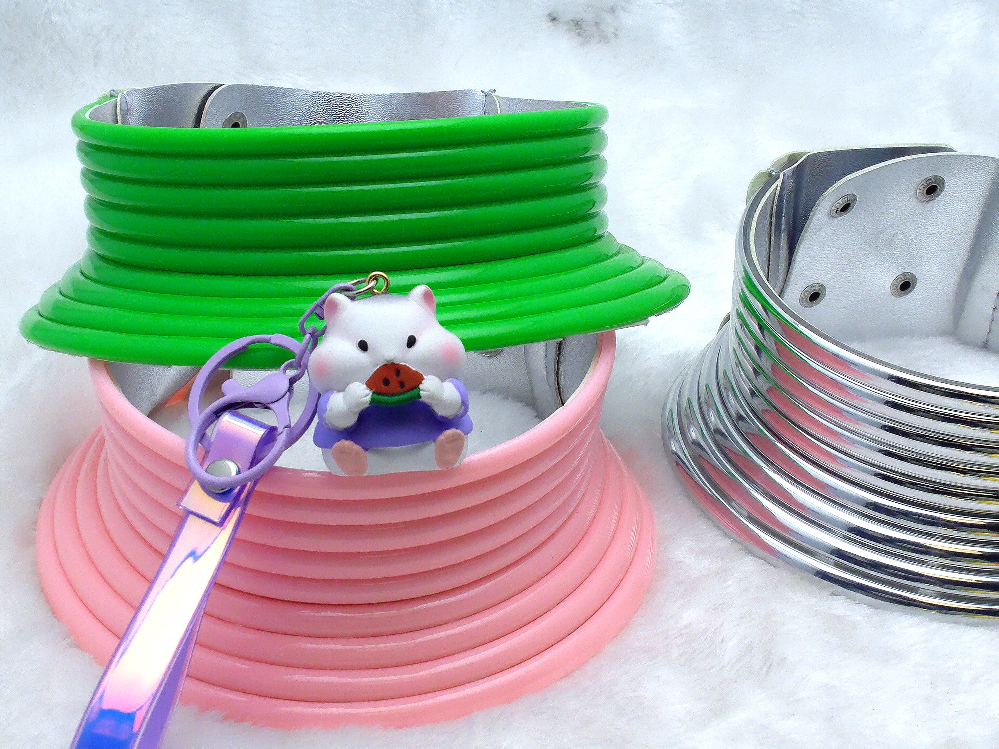 钥匙扣/皮质钥匙扣/钥匙链/潮玩钥匙扣/指甲钳钥匙扣白底实物图