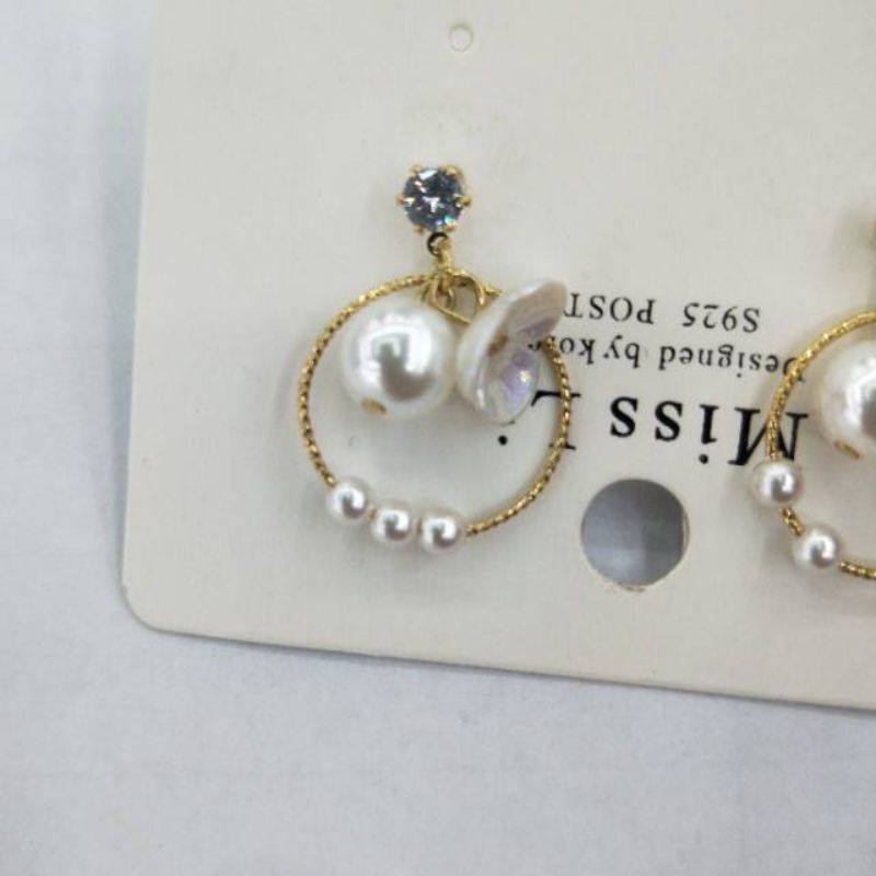 Factory direct sales of simple, elegant and fashionable jewelry and accessories, personalized and trendy new pearl earrings, Miss Li Accessories 123