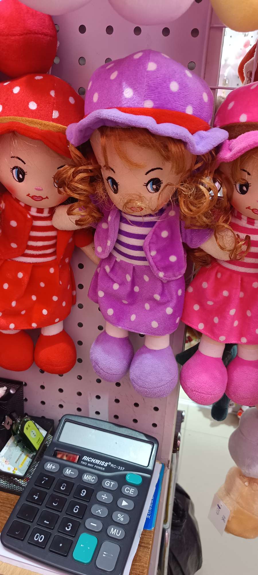 卡皮巴拉毛绒公仔 玩偶娃娃 玩具公仔 软体毛绒玩具 安全无毒儿童玩具 手工精制毛绒玩具公仔详情图7