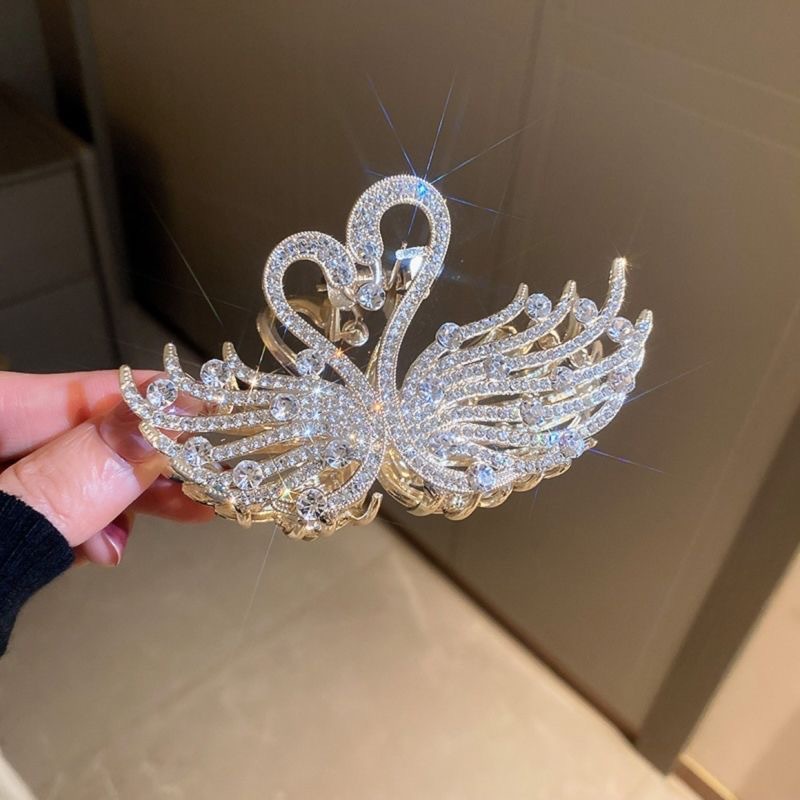 High-end pearl rhinestone swan clip, light luxury, feminine charm, hairpin at the back of the head, updo, shark clip, internet-famous hair accessory