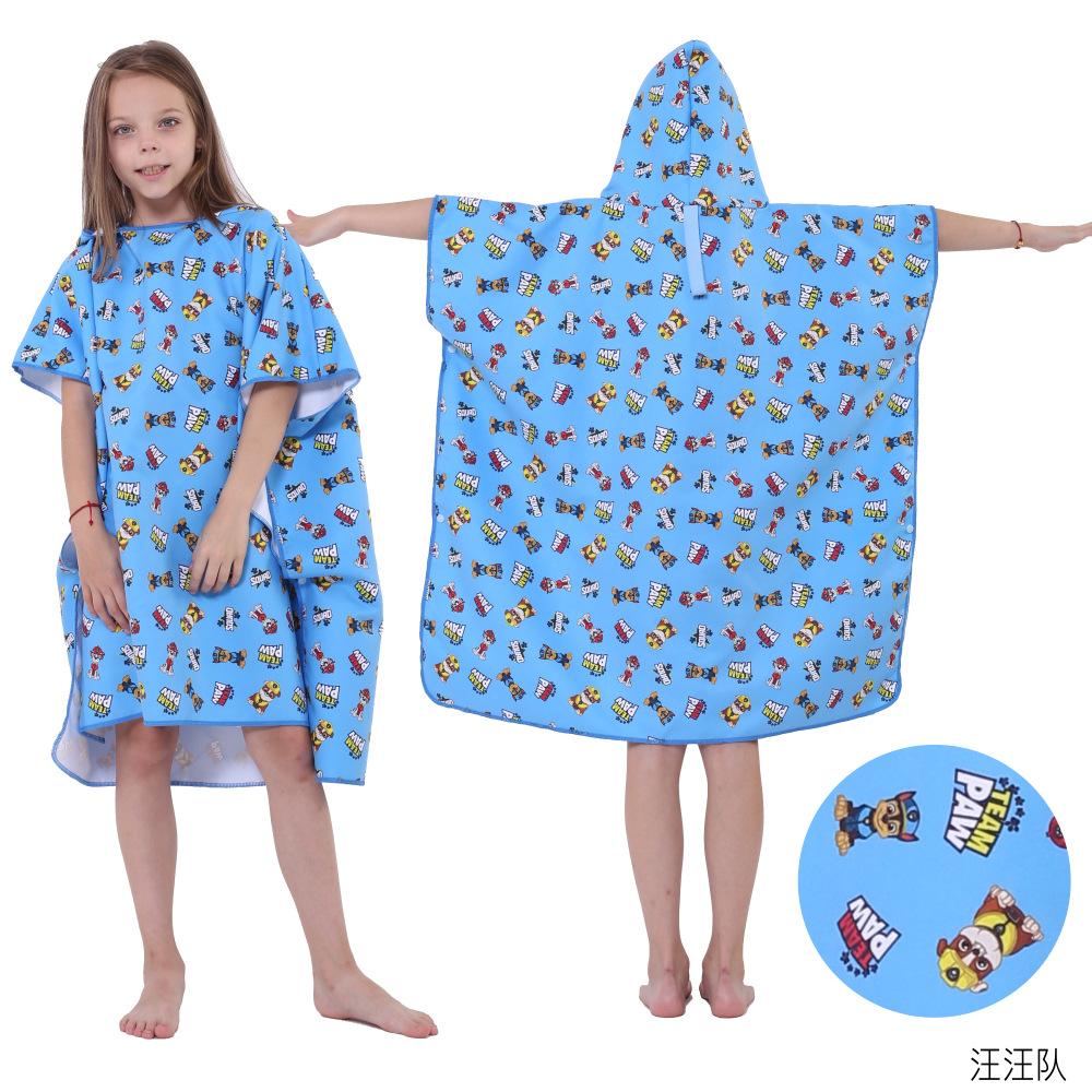 children's printed changing bathrobe portable wearable beach towel beach cloak Application Scenario