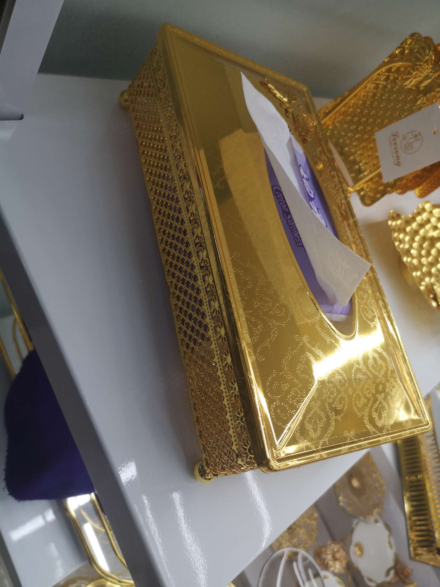 Creative metal electroplated tissue box craft ornaments detail image 3