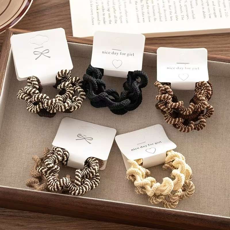 Children's princess headwear, hair accessories, combing hair accessories, creative accessories, rubber band fixation, high-quality accessories, fashionable and cute Application Scenario