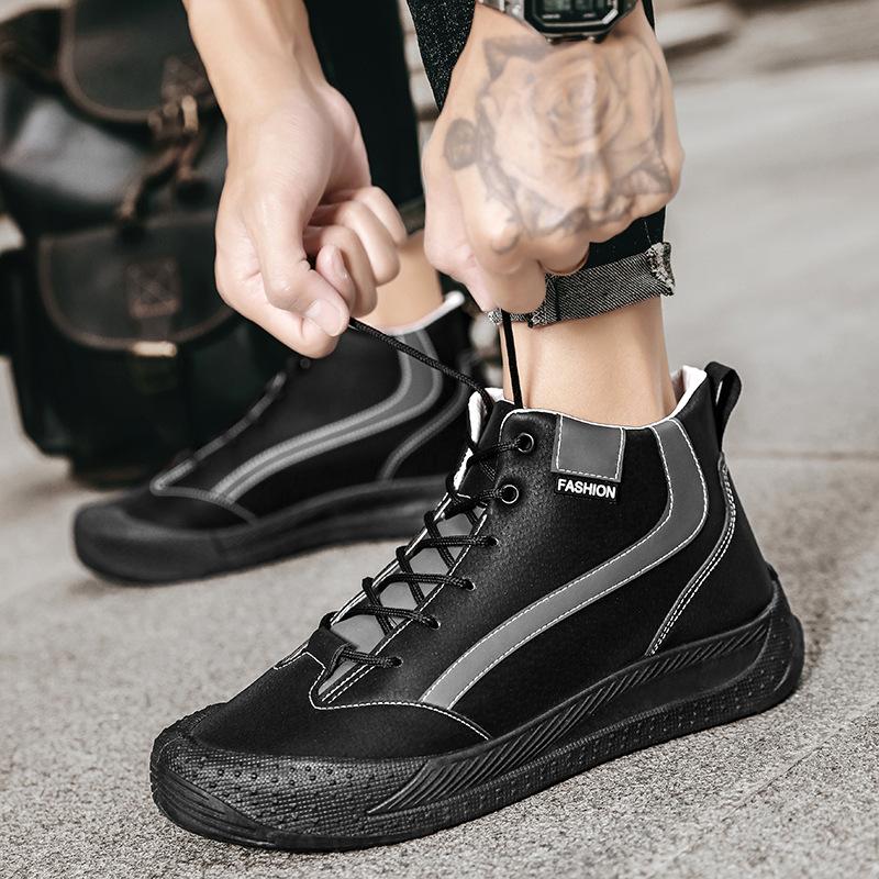 new fashion men's cotton shoes soft bottom and wear resistance lightweight men's snow boots waterproof warm high-top fashion men's cotton shoes details Picture