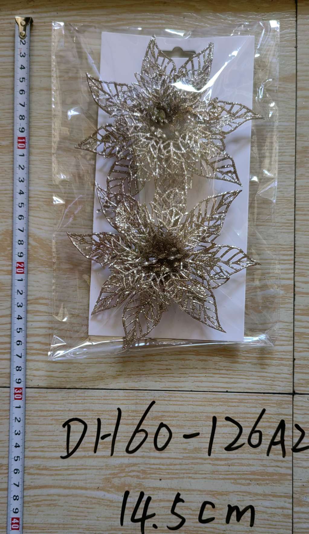 Christmas decorative flowers, suitable for Christmas festival accessories, make the products more beautiful!