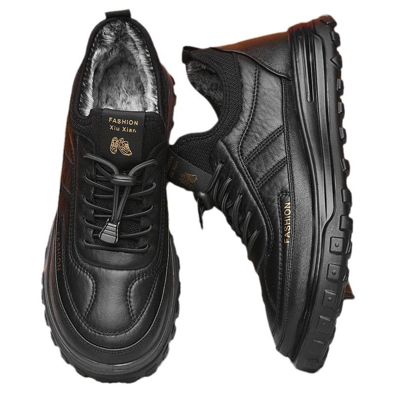 winter new men's velvet warm cotton shoes korean fashion leather thickened pure black sports casual men's shoes Item Picture