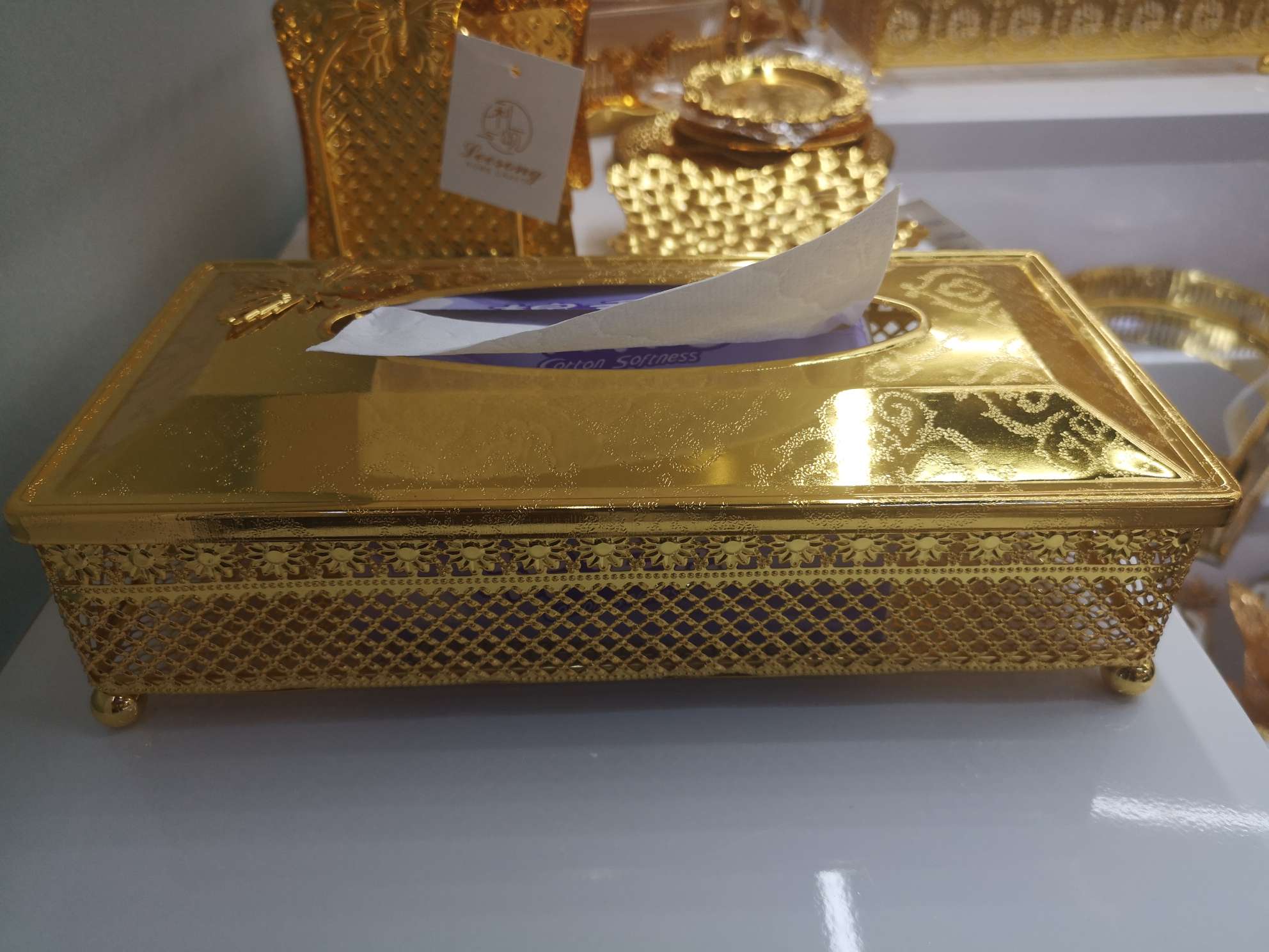 Creative metal electroplated tissue box craft ornaments detail image 2