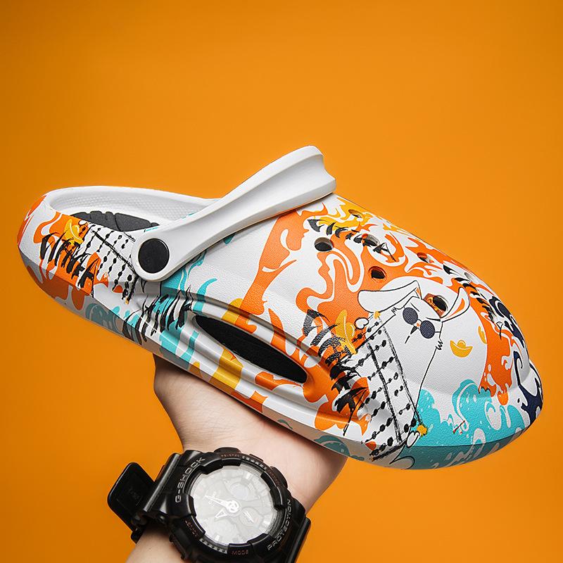 23 Years Cross-Border Large Size Hole Shoes Men's Summer New national Fashion Fortune Rabbit Closed Toe Slippers Men's Outdoor Street Sandals full figure