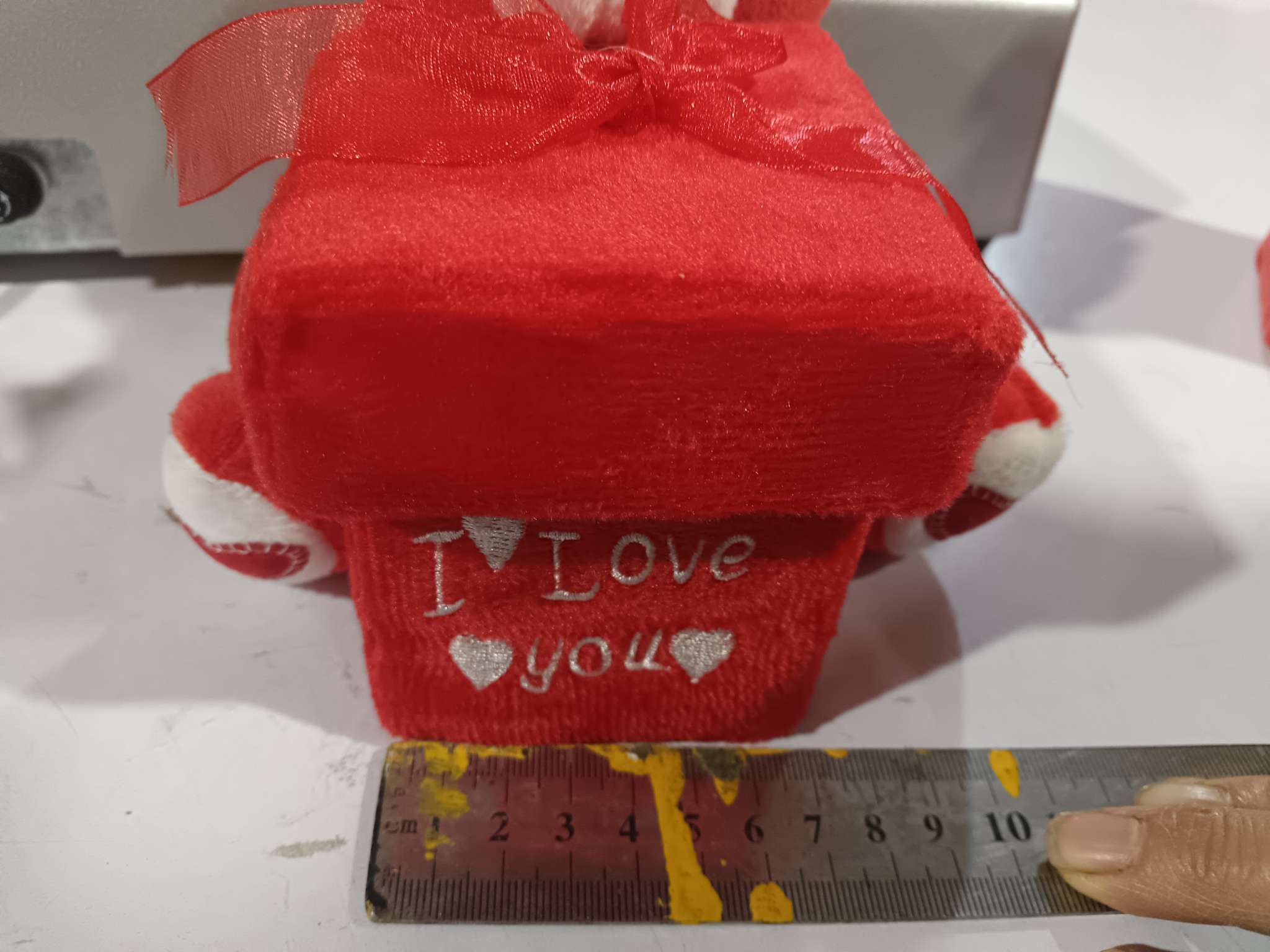 Plush fabric plush toy pillow blanket integrated, cute heart-shaped soft pillow toy gift, safe and environmentally friendly material, high-quality plush toy pillow, plush heart-shaped pillow, pillow details Picture
