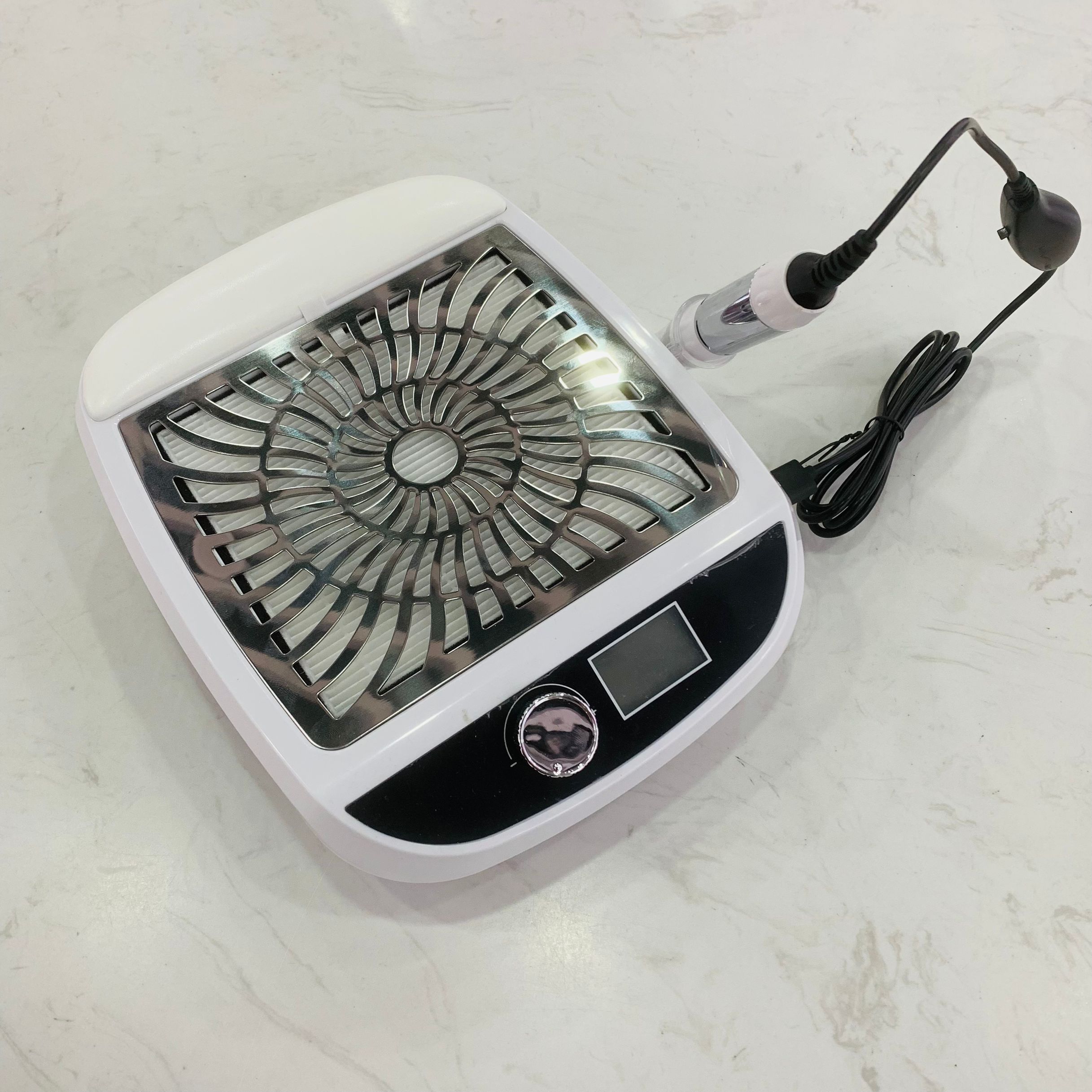 The new vacuum cleaner, grinding machine and nail art machine with a stainless steel mesh surface and replaceable filter core can rotate at 35,000 revolutions full figure