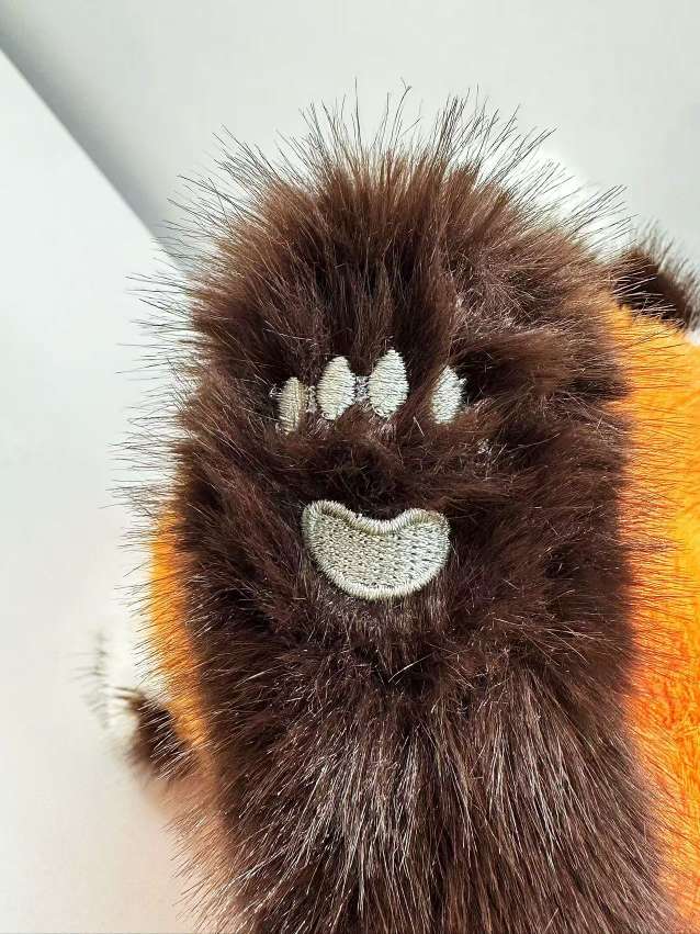 浣熊毛绒玩具娃娃 仿真娃娃欧貂玩偶公仔 软体抱枕 安全环保材料 儿童节礼物 玩具收藏爱好者白底实物图