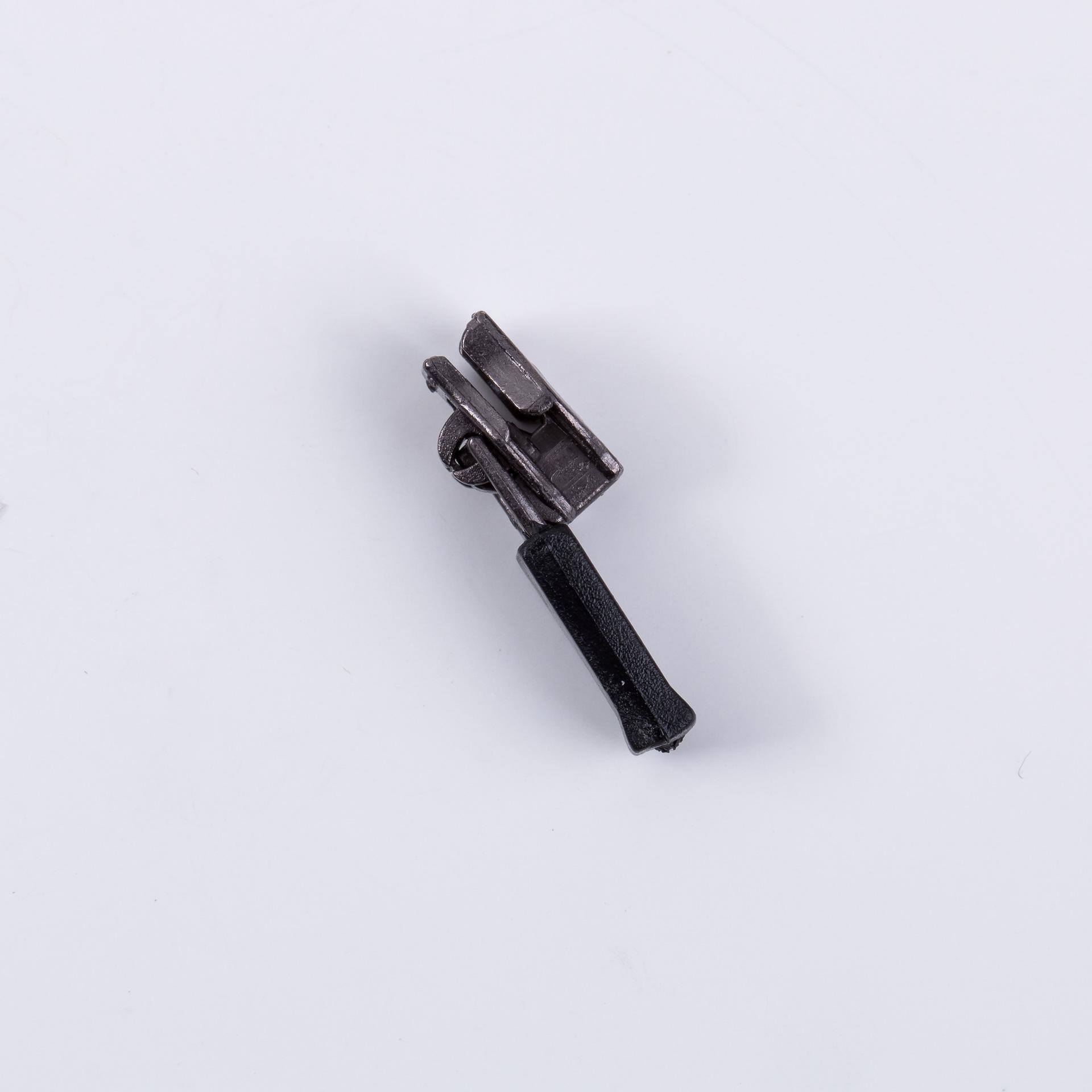 spot supply no. 5 nylon zipper head source die casting factory supply various types of pull head Application Scenario