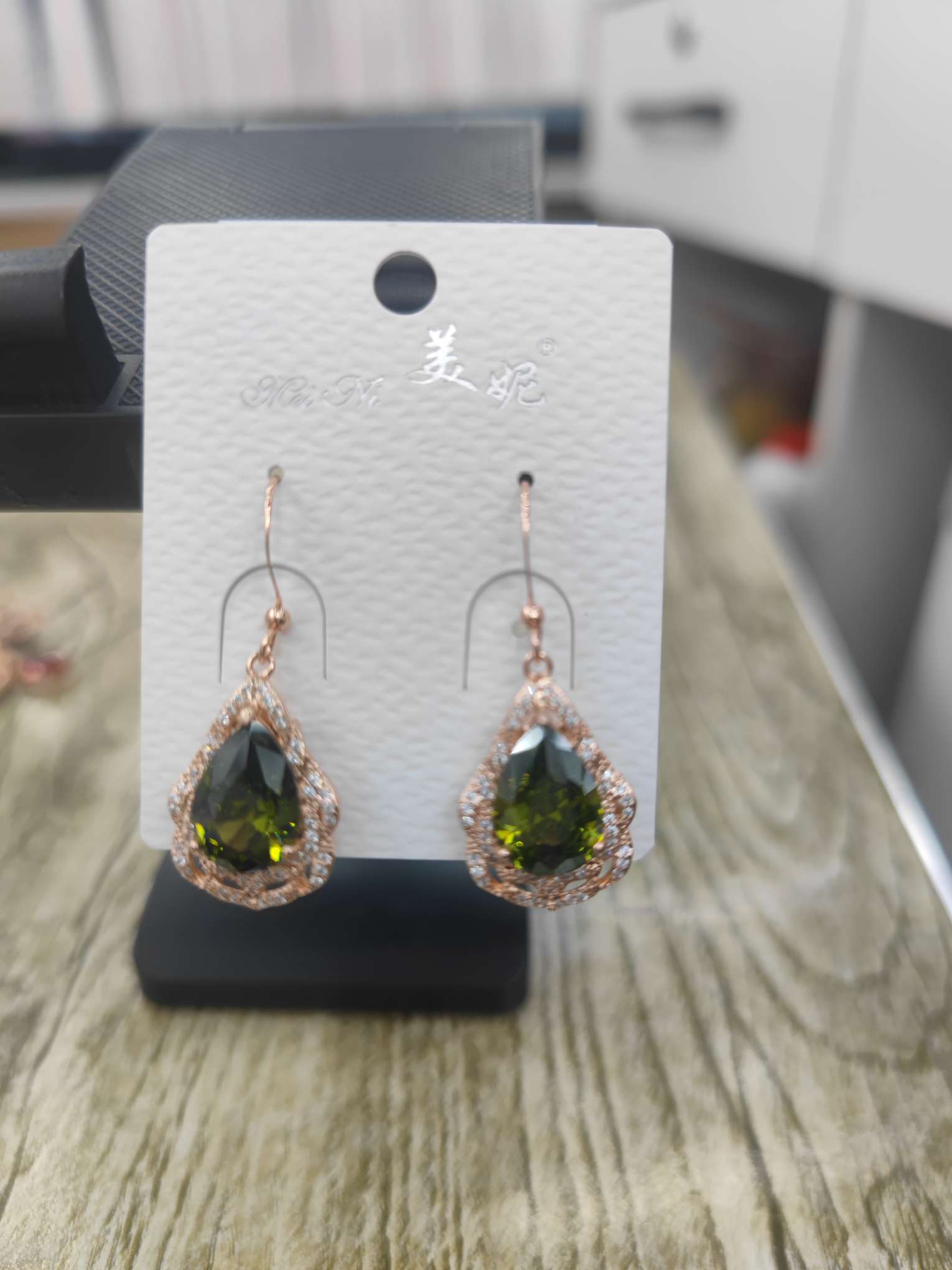 璀璨玻璃耳环饰品店专卖独特耳饰轻奢耳夹美丽装点你的耳朵饰品耳饰耳环耳夹玻璃耳环图