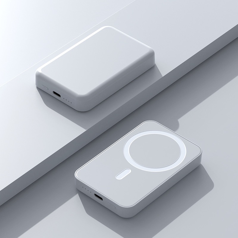 Wireless magnetic fast charging compact portable power bank Application Scenario