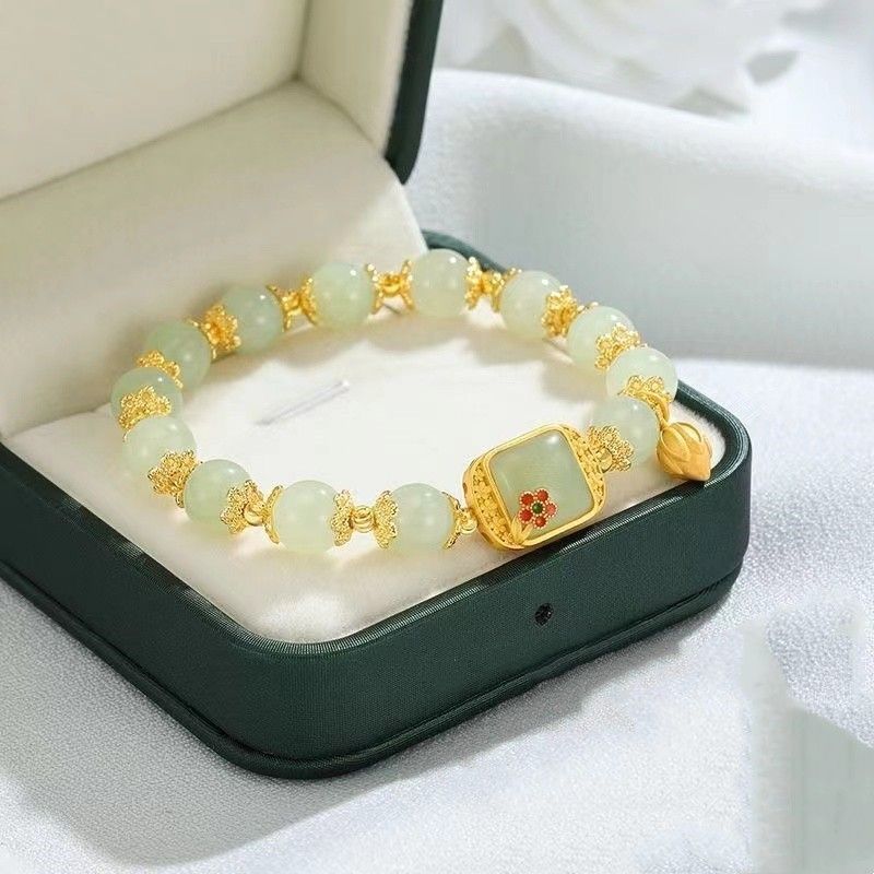 水晶手串弹簧手链 方连方糖饰品手饰精美手链 时尚水晶手链 独特设计饰品手链白底实物图