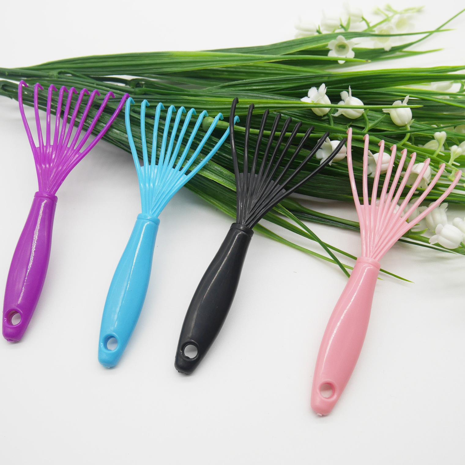 factory plastic cleaner cleaning scratching comb rake plastic comb rake comb brush pet brush rake
