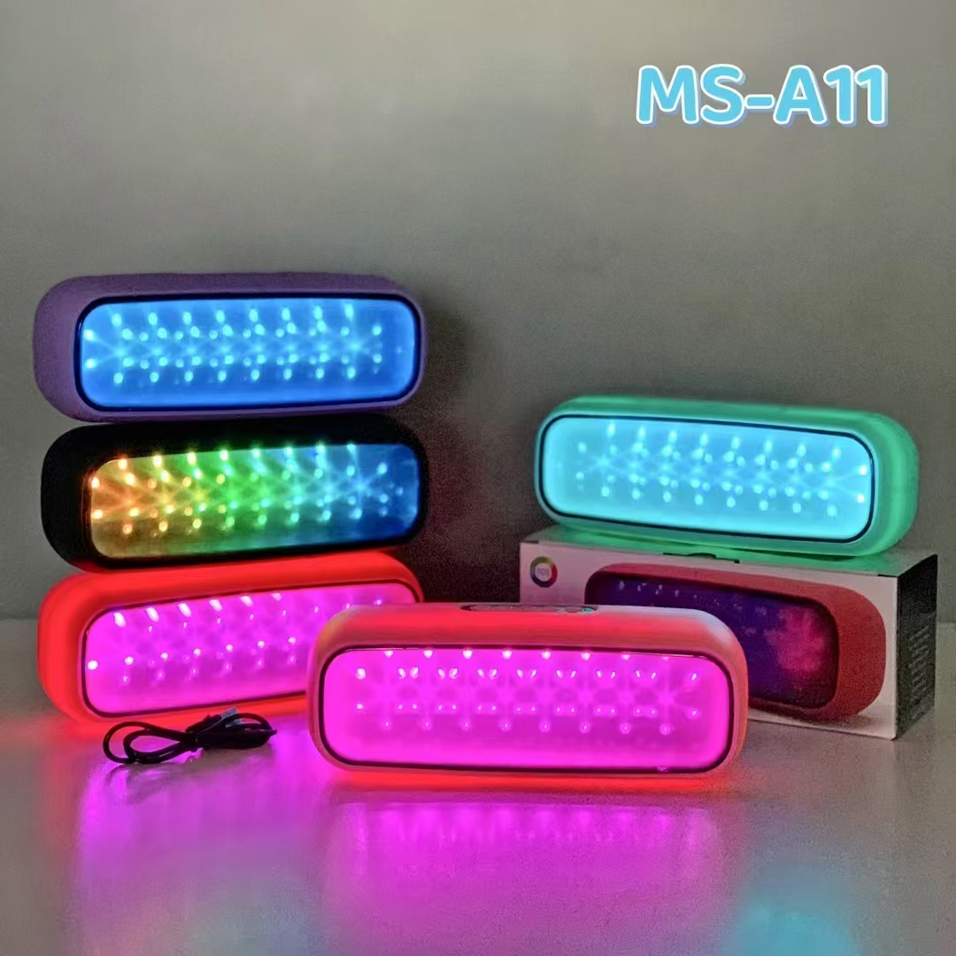 新款RGB桌面蓝牙音箱家用电脑便携式迷你大音量低音炮音响