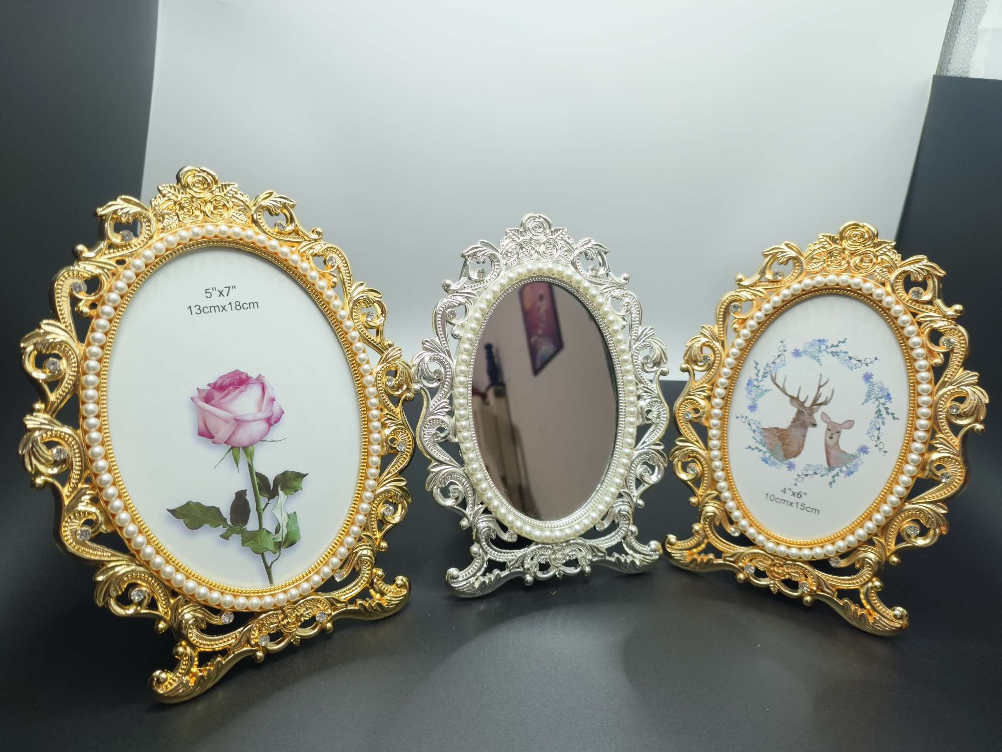 Metal photo frames, metal mirrors, oval mirrors, small mirrors, custom-made mirror photo frames, plastic photo frames, alloy photo frames, Shanghai souvenirs, glowing cards for a few cents pic 3