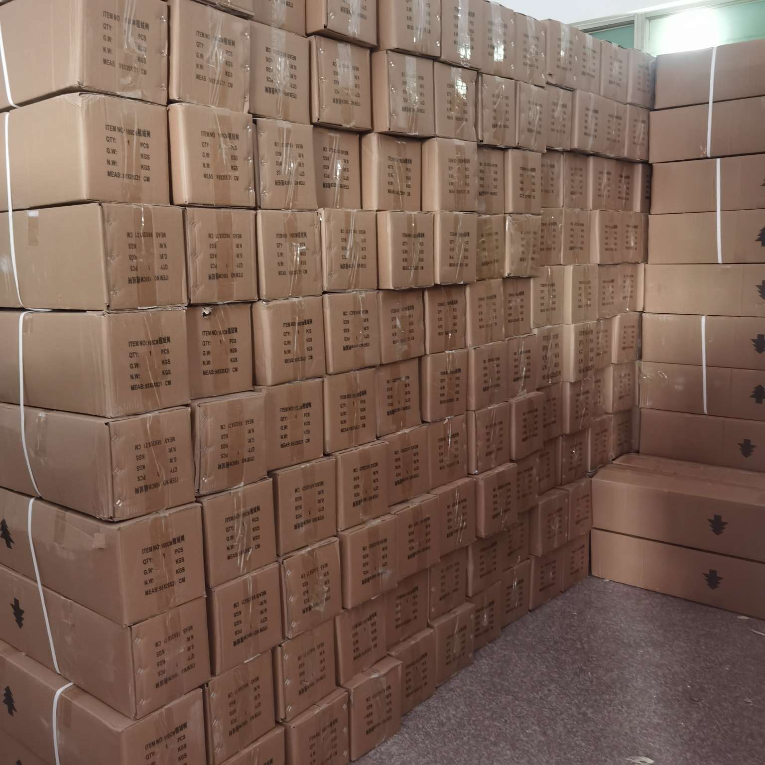 专业生产各种规格圣诞树，松针树，PE混合圣诞树飞雪花圣诞树飞雪花圣诞树详情图7