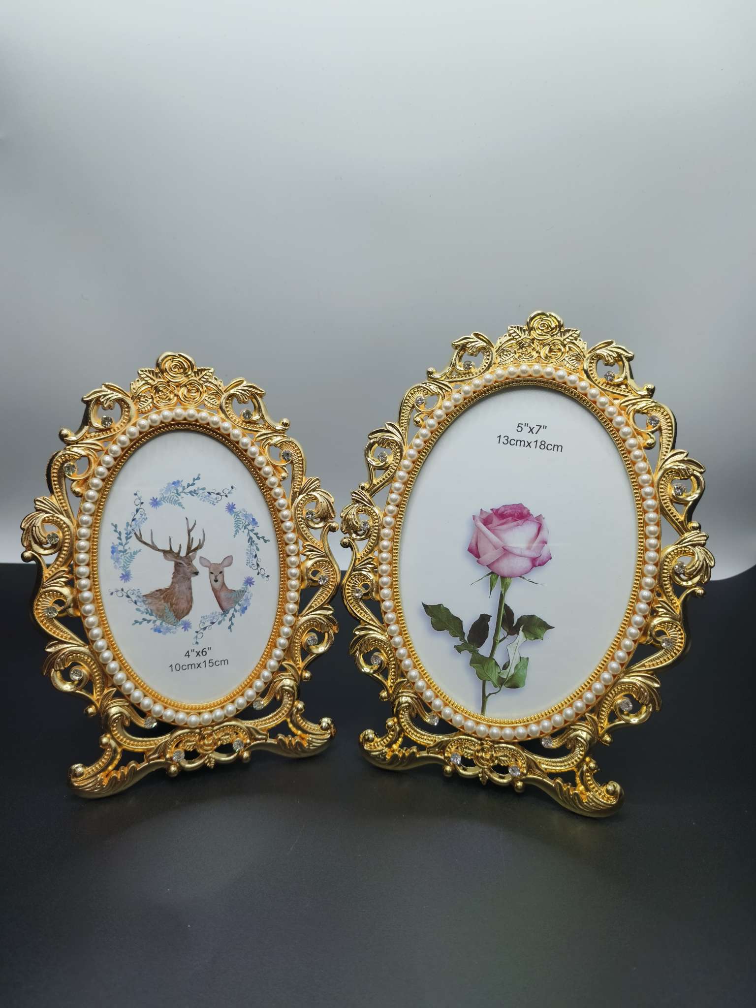 Metal photo frames, metal mirrors, oval mirrors, small mirrors, custom-made mirror photo frames, plastic photo frames, alloy photo frames, Shanghai souvenirs, glowing cards for a few cents Application Scenario