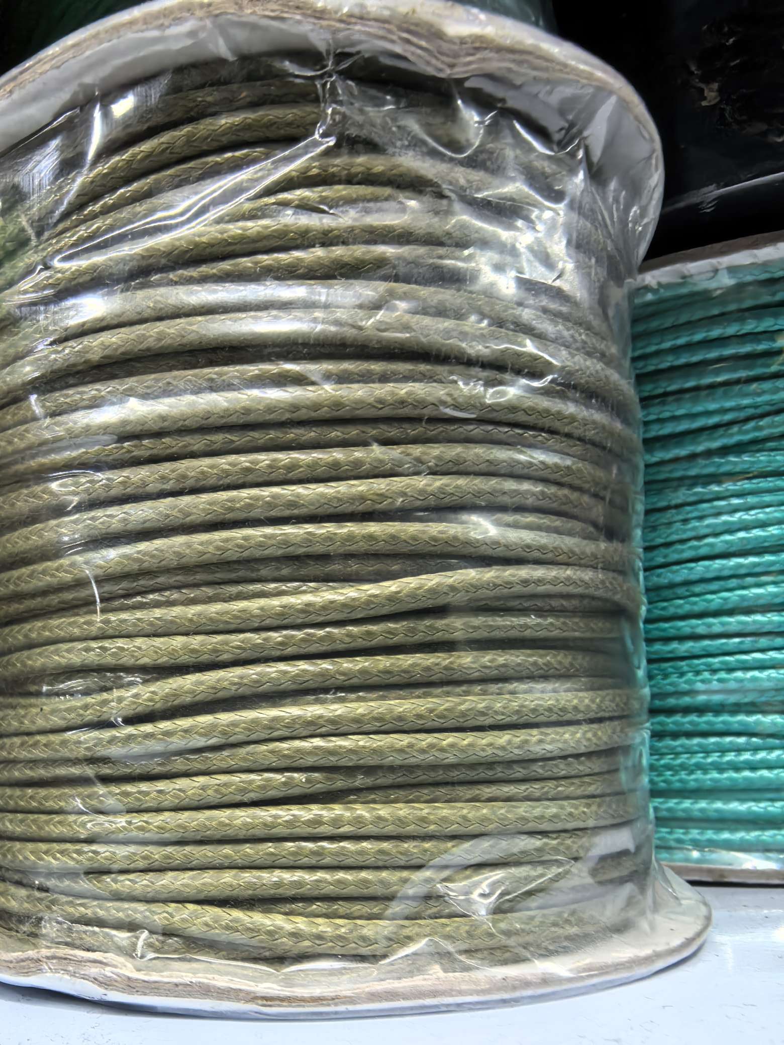 韩国蜡线涤纶丝编织包挂打结专用厂家直销1mm1.5mm2mm3mm各种尺寸齐全手链编织项链挂绳饰品挂饰白底实物图