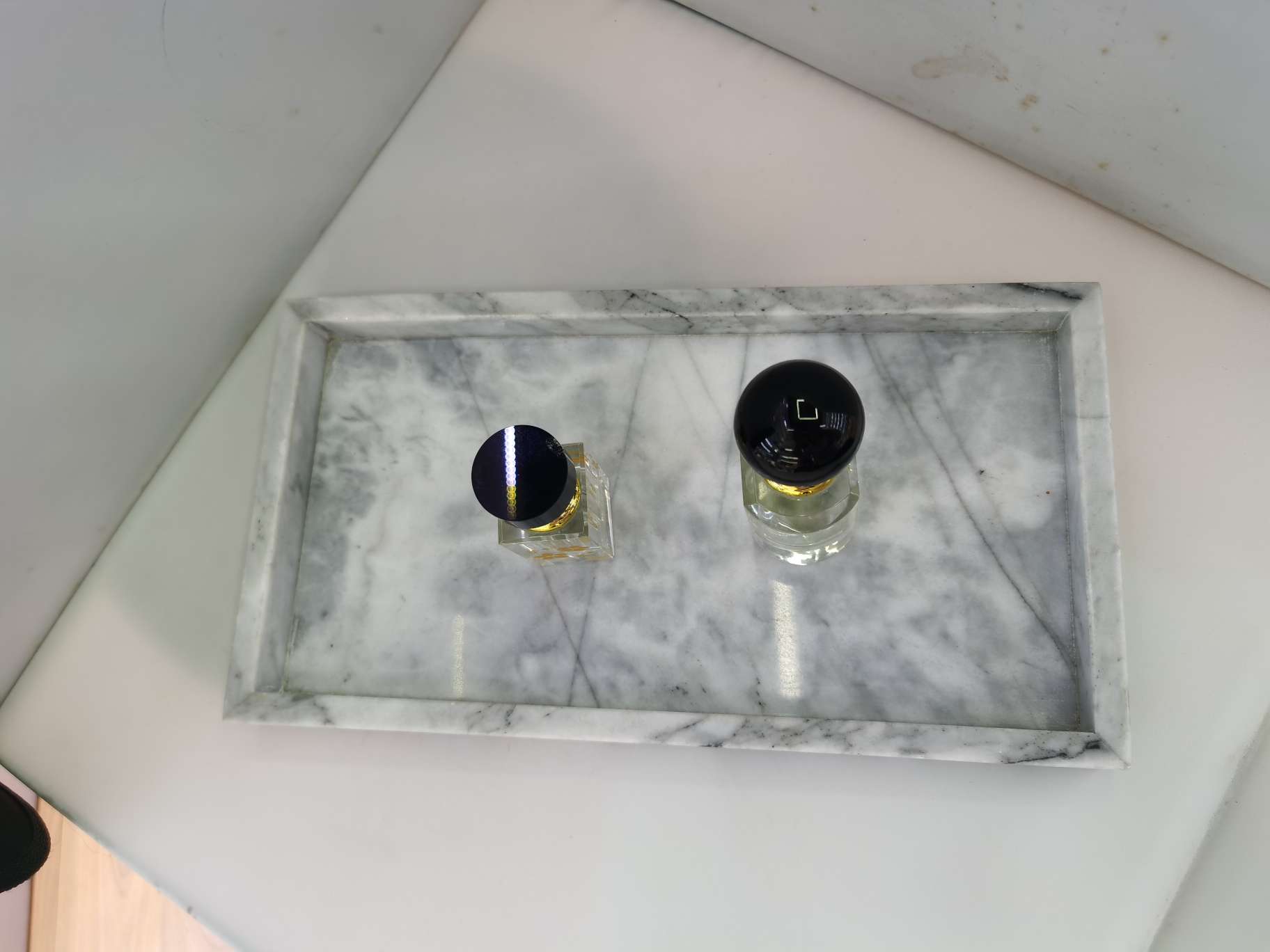 Marble display plates, handicrafts, scented stone tableware, decorative trays, exquisite gifts, craft ornaments, home decoration artworks Application Scenario