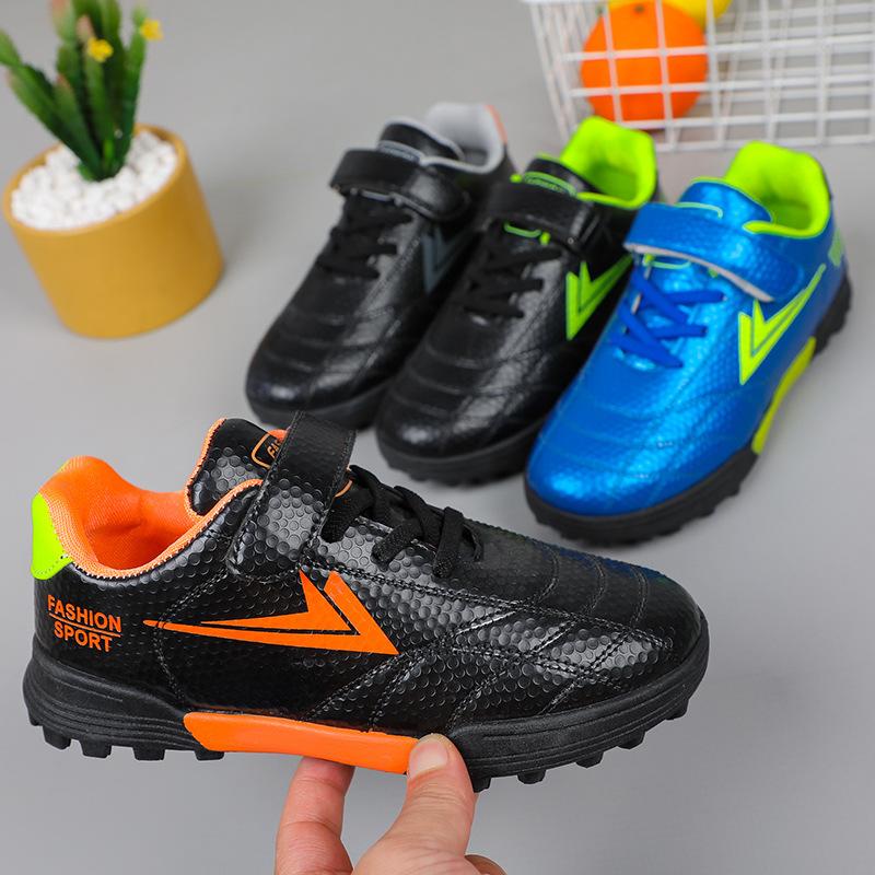 autumn new children's sports shoes casual versatile boys football shoes primary school students non-slip soft bottom running shoes Application Scenario