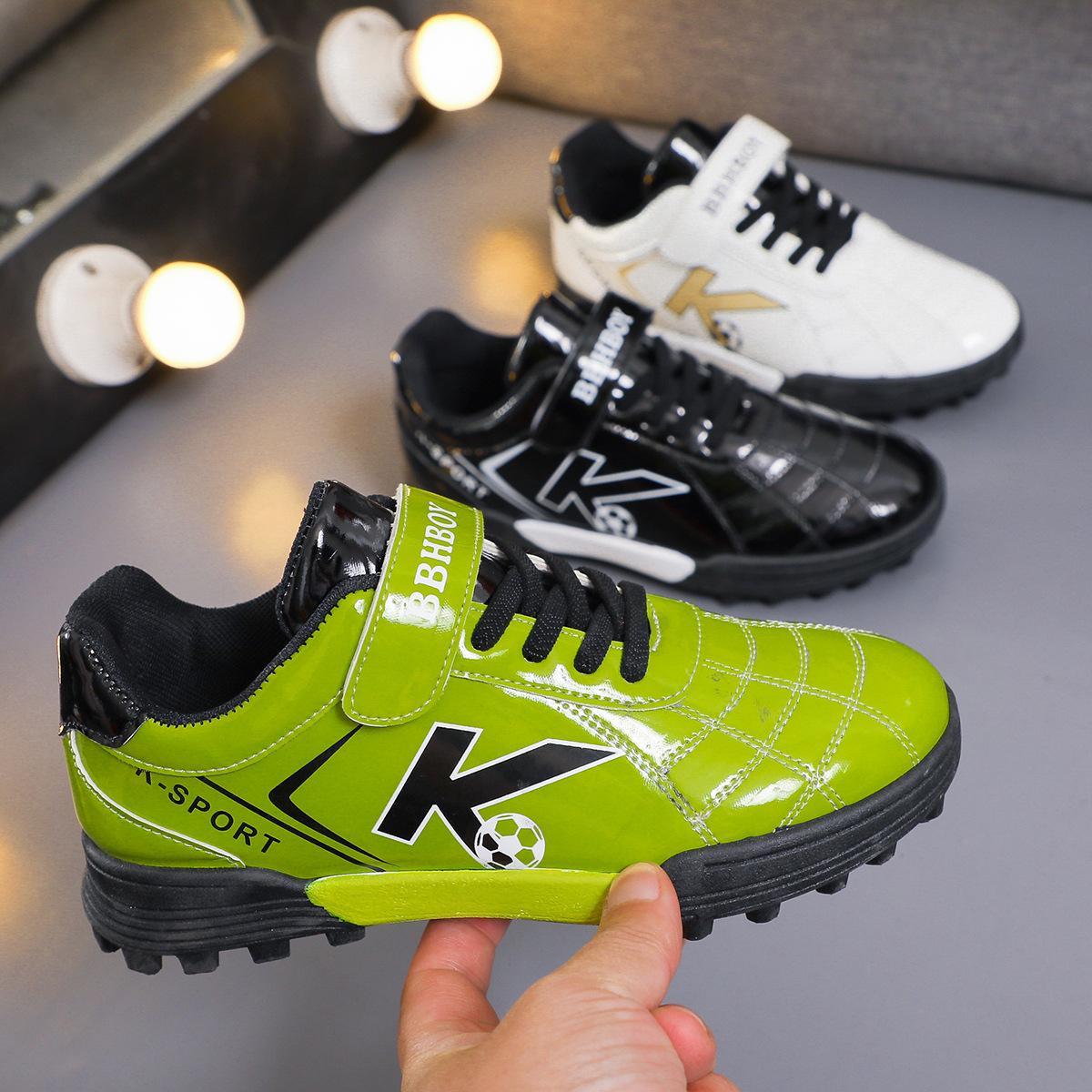 spring and summer new children's casual lightweight sports shoes student soft sole non-slip running shoes football shoes Application Scenario