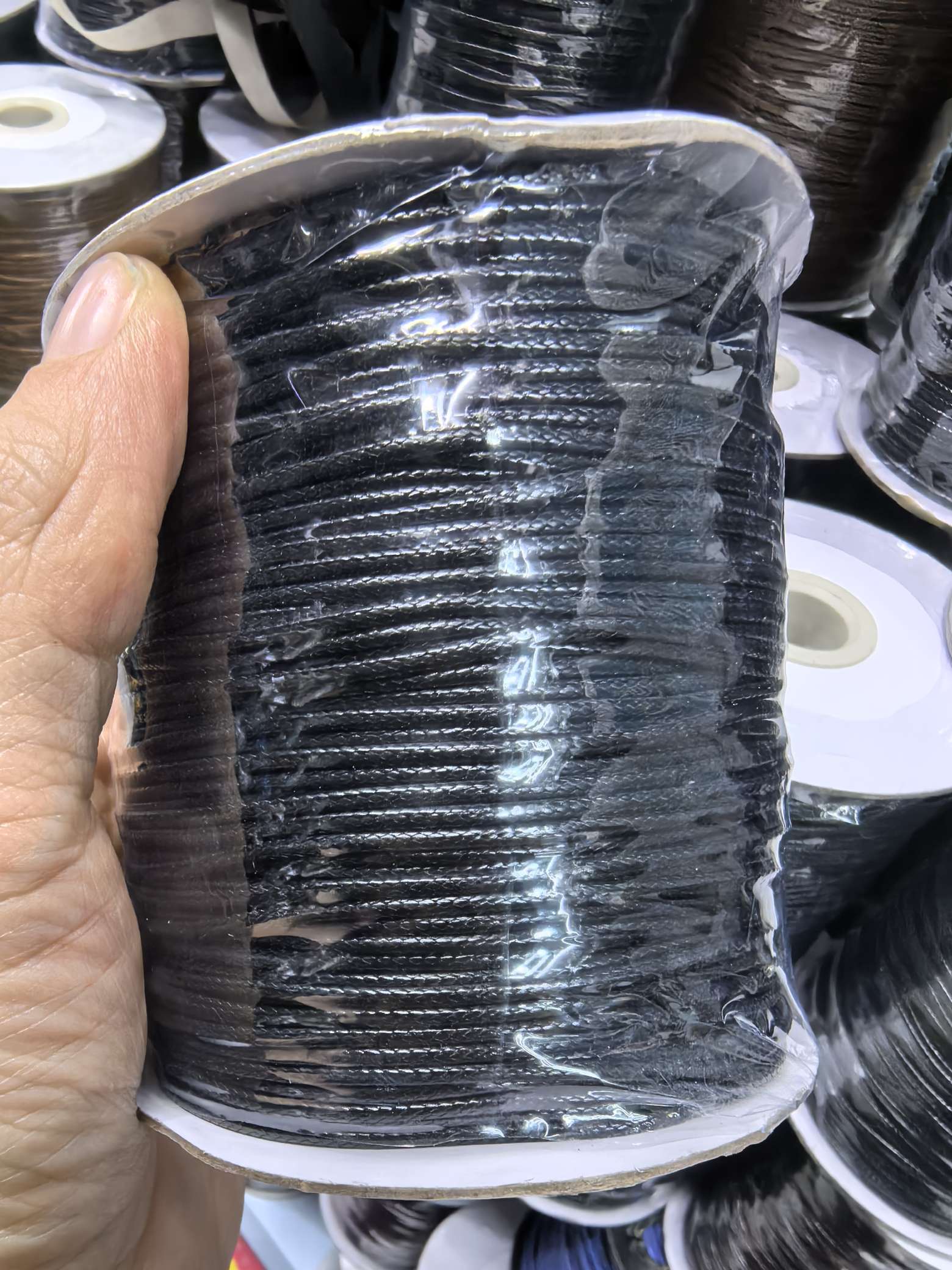 韩国蜡线涤纶丝编织包挂打结专用厂家直销1mm1.5mm2mm3mm各种尺寸齐全手链编织项链挂绳饰品挂饰详情图11