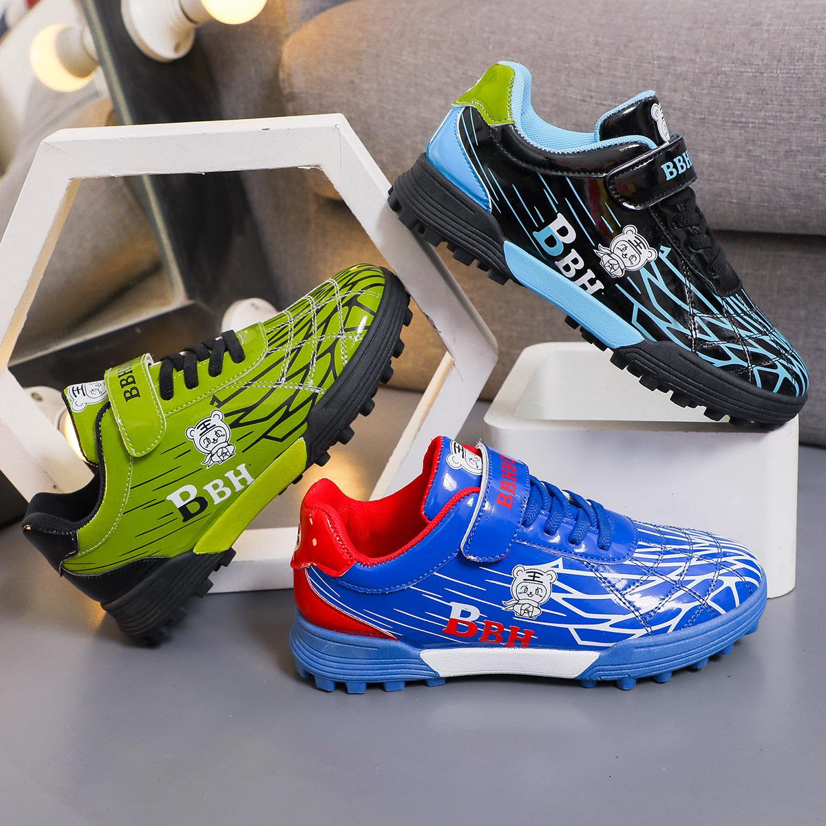 primary school student sports shoes football shoes spring new boys non-slip soft sole casual running shoes