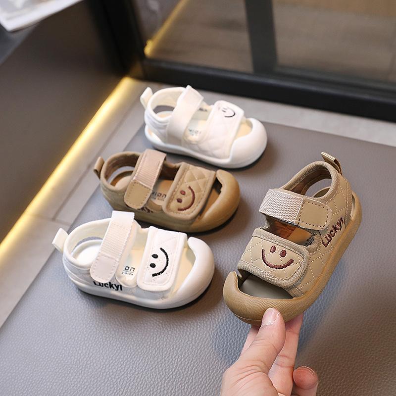 summer closed toe toddler shoes sandals 0-2 years old smiley face children's shoes baby shoes anti-kick boys and girls baby shoes