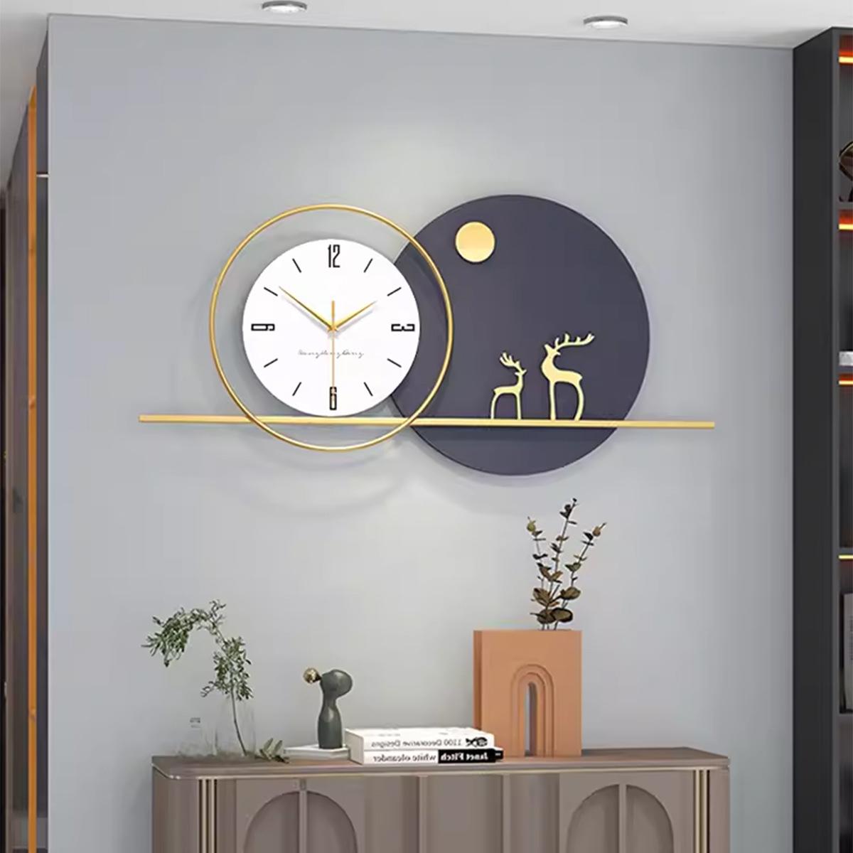 2023 new living room clock wall clock light luxury modern simple home fashion decoration restaurant clock wall hanging internet celebrity details Picture