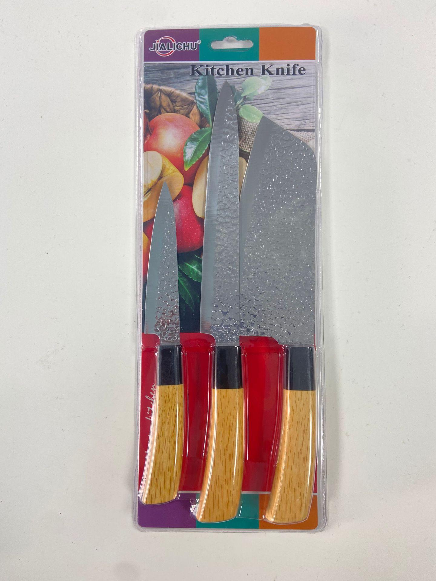 factory direct sales kitchen knives double-sided suction card packaging banana handle 5pc/3pc chef bread fruit knife Application Scenario