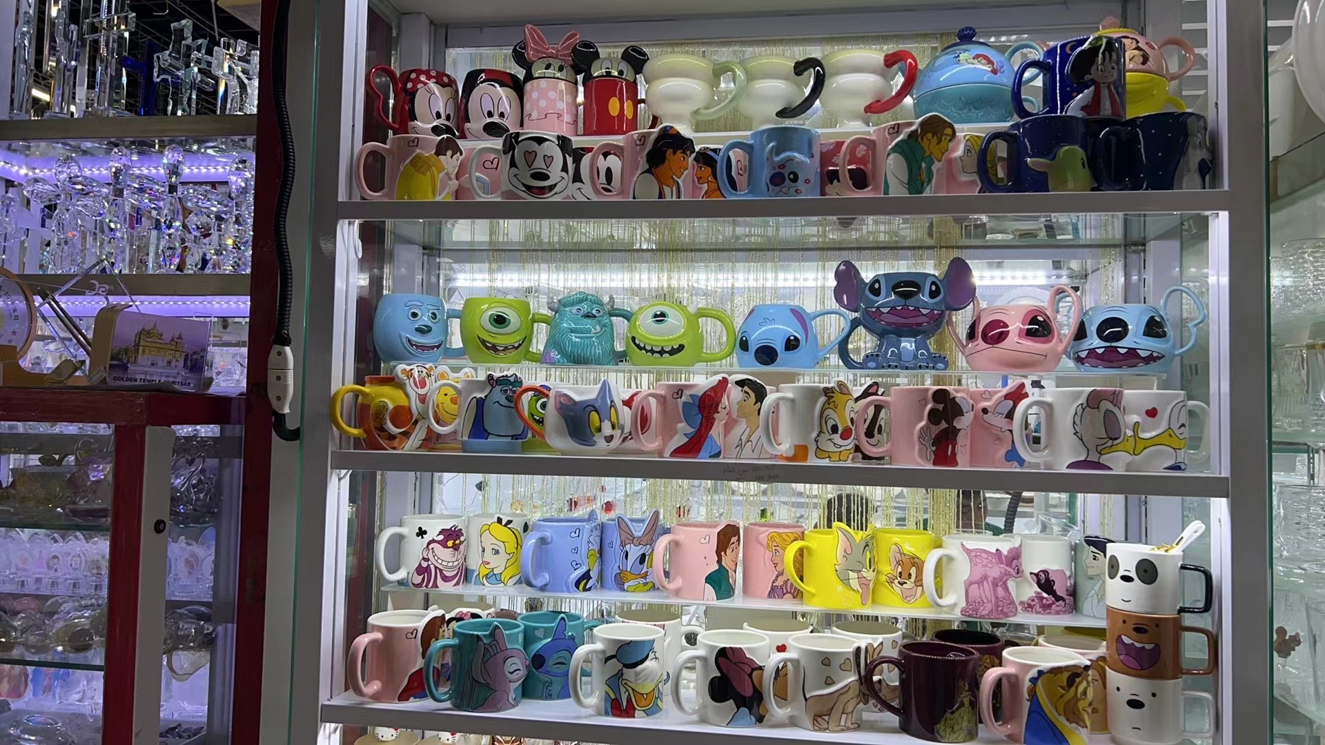 Yiwu Ango Cartoon Craft describe pic - 2