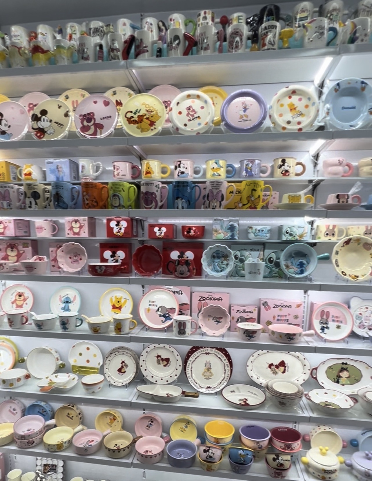 Yiwu Ango Cartoon Craft describe pic - 1