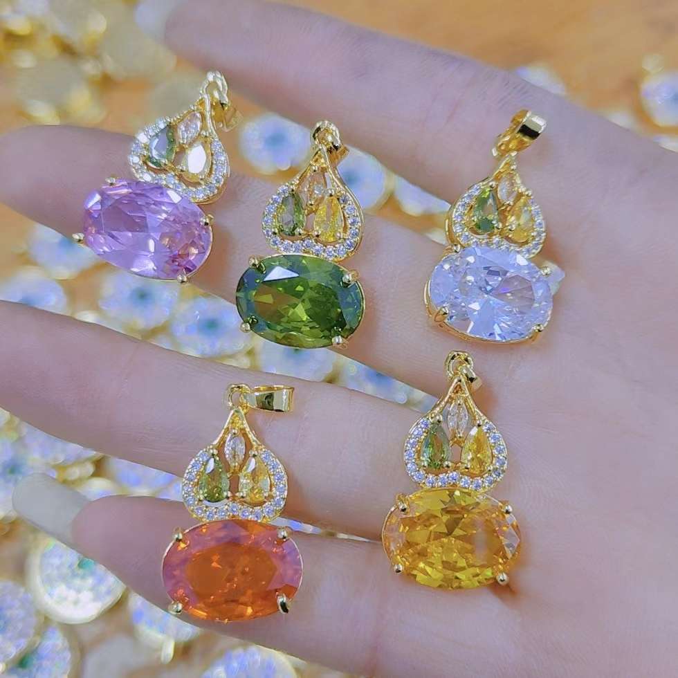 Stainless steel cross pendant, small chili pepper jewelry, DIY accessory, simple, durable, non-fading, personalized and fashionable jewelry gift Specification image