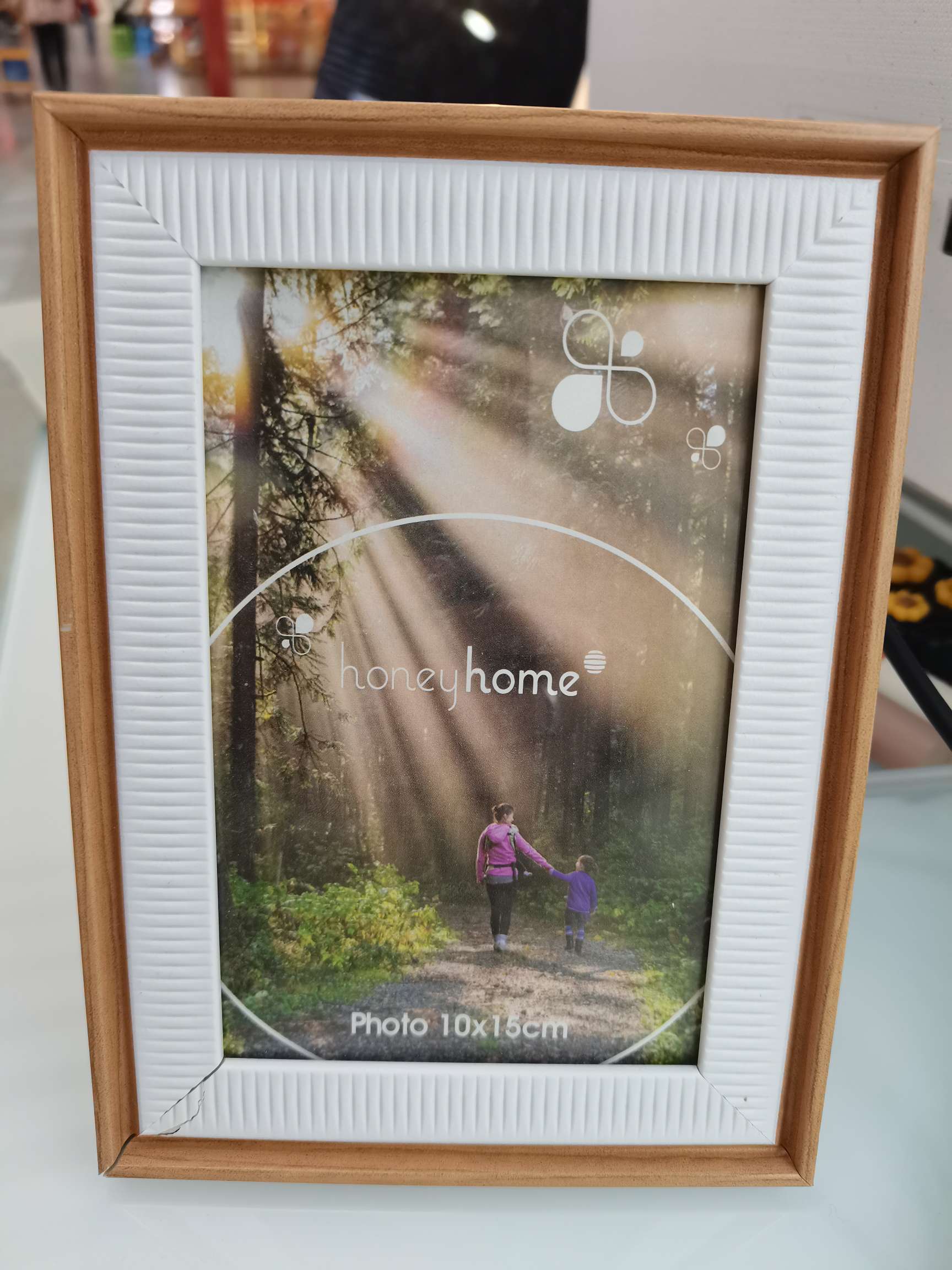 家饰装饰框架 高级木质相框 木色画框 相框摆台 美化生活空间 简约大气居家设计相框
相框摆台木质相框详情图2