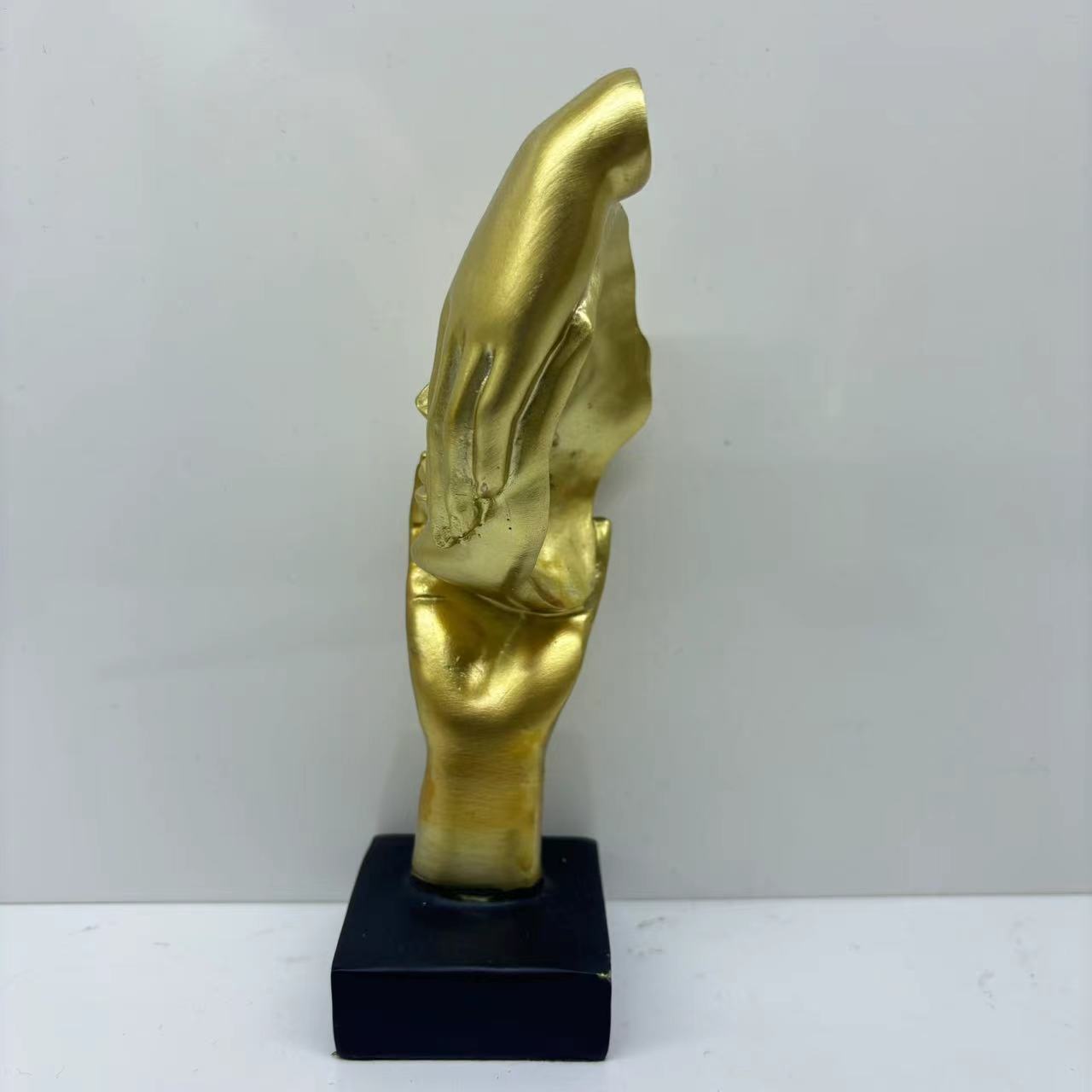 树脂工艺品实物图