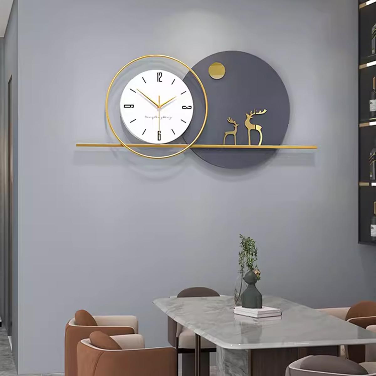 2023 new living room clock wall clock light luxury modern simple home fashion decoration restaurant clock wall hanging internet celebrity full figure