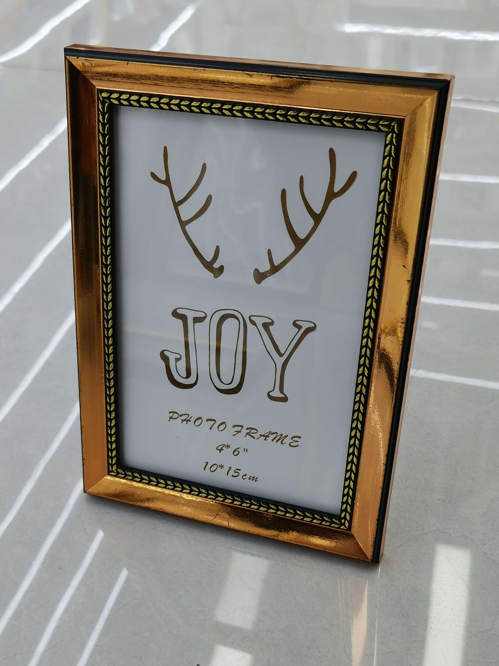 家饰装饰框架 高档金属质感相框摆台 金属质感画框 美观耐用 简约贵气相框画框二合一 艺术品展示优选 家居相框摆台详情图2