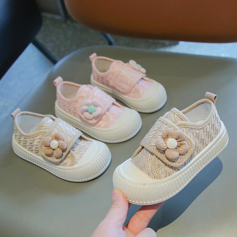 2024 spring and autumn new children's canvas shoes girls' shoes soft bottom children board shoes soft bottom non-slip baby shoes