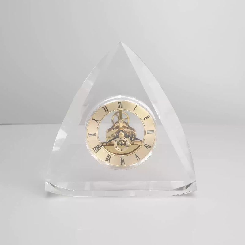 Light luxury crystal sitting clock, clock table ornaments, living room entrance, bookcase, TV cabinet, model room decoration, home soft furnishings Application Scenario