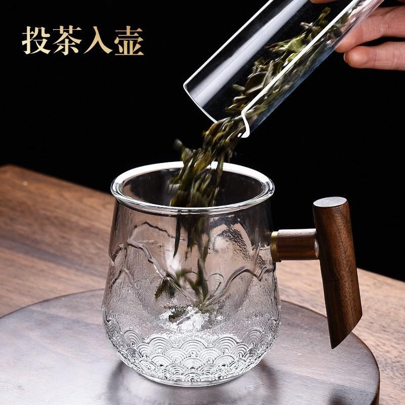 mountain and sea grain glass walnut three cups with cover strain tea cup office tea water separation scented tea cup details Picture