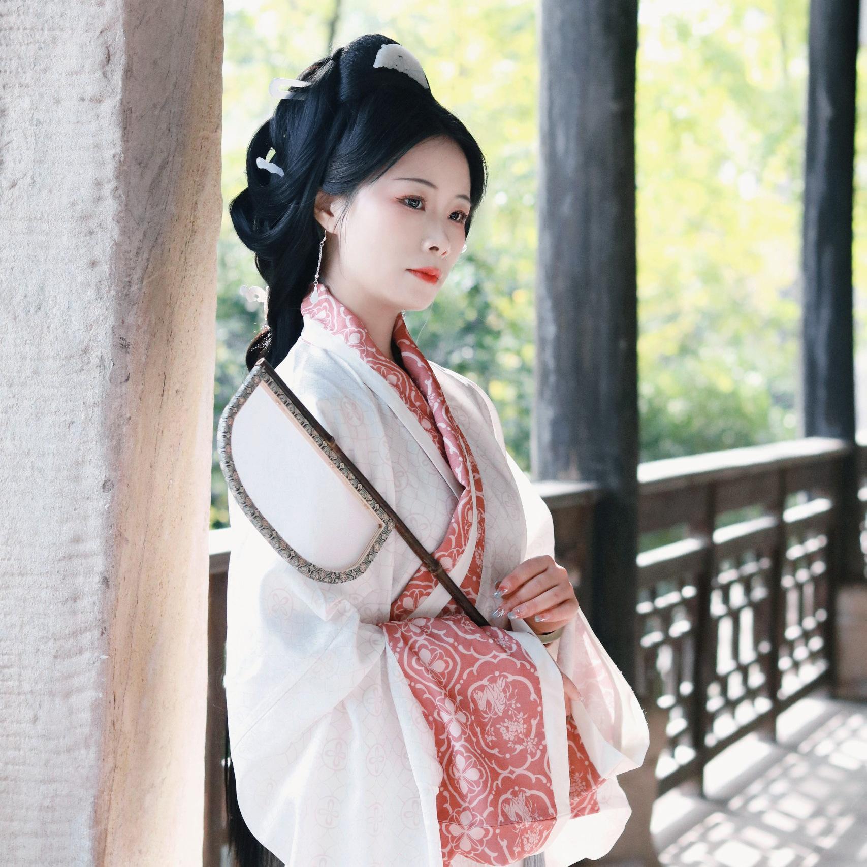 purple bamboo artificial leather silk fan long handle special-shaped knife fan hanfu catwalk photo props cover fan ancient style retro fan details Picture
