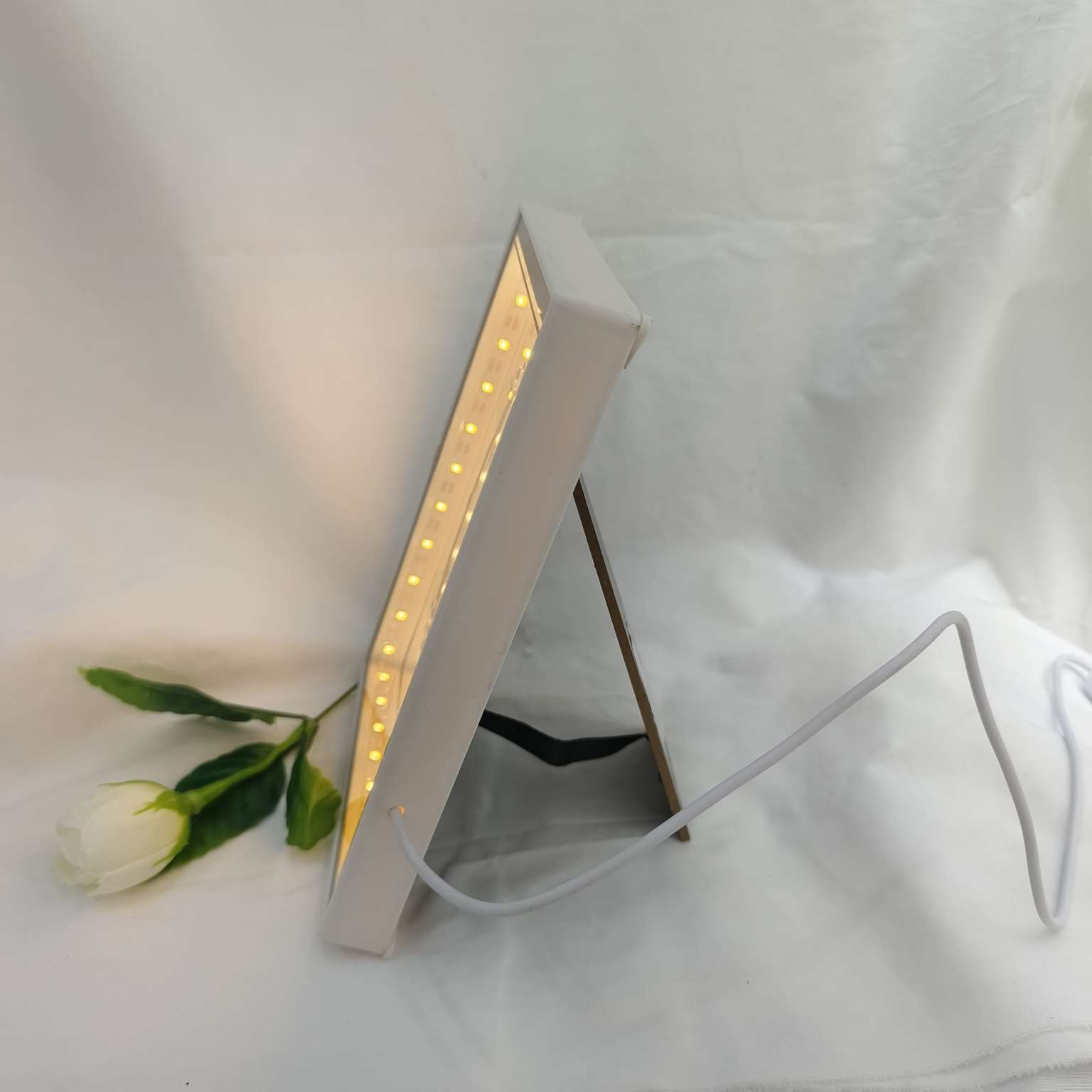 Marcos de fotos con luces marcos de fotos personalizados luces decorativas luminosas artesanías tarjetas de regalo creativas tarjetas de regalo de diseño único iluminación luces decorativas artesanías exquisitas detail image 10