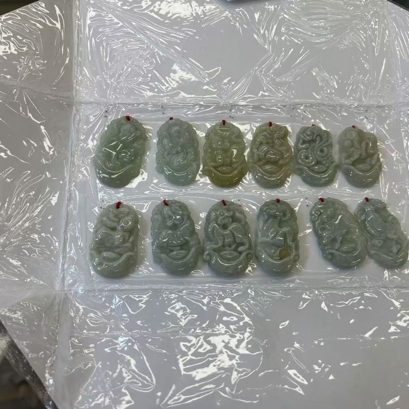 Природный изумруд 12 зодиака, крысы, тигры, драконьи змеи, кобылы, кабаны, свиные собаки и ожерелья с нефритовыми кольями охраняют животных pic 5