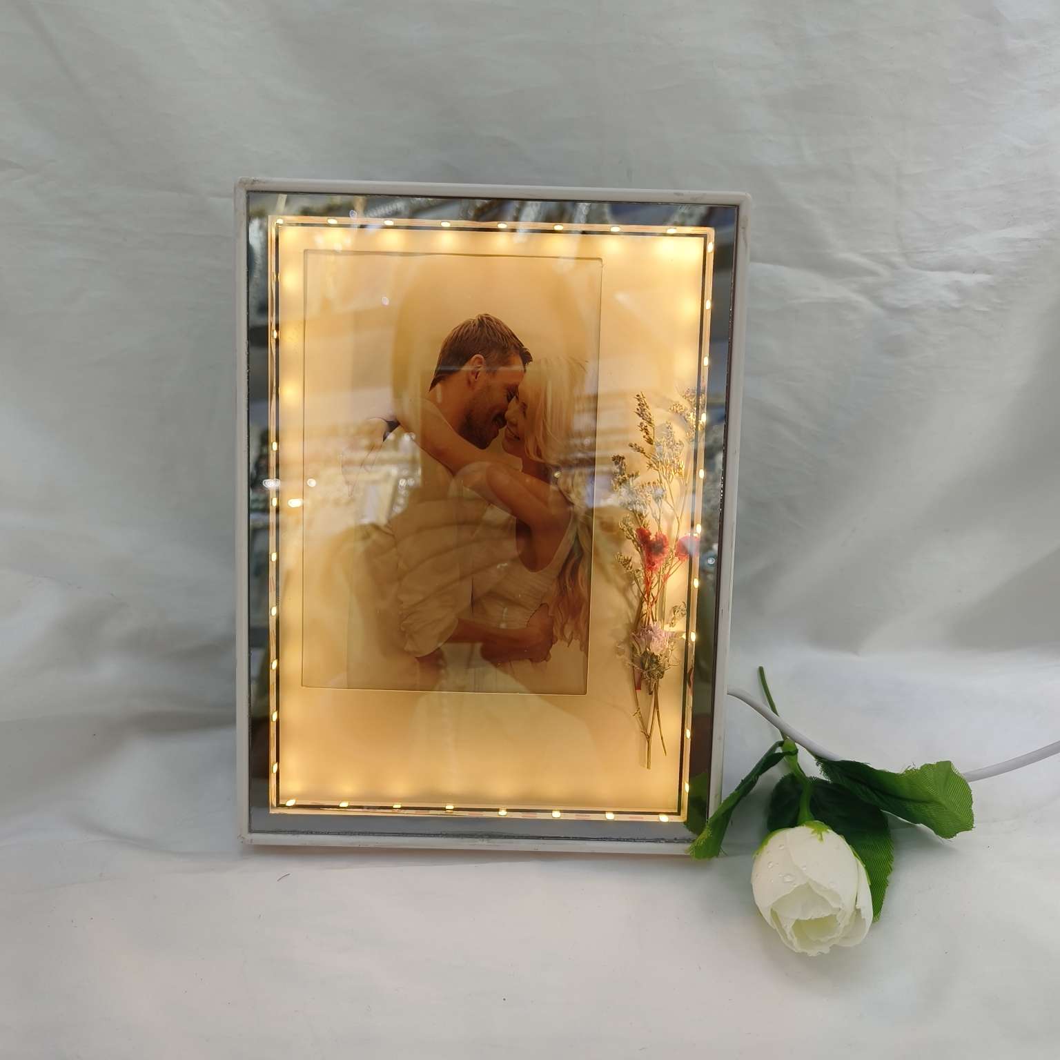 Marcos de fotos con luces marcos de fotos personalizados luces decorativas luminosas artesanías tarjetas de regalo creativas tarjetas de regalo de diseño único iluminación luces decorativas artesanías exquisitas detail image 6