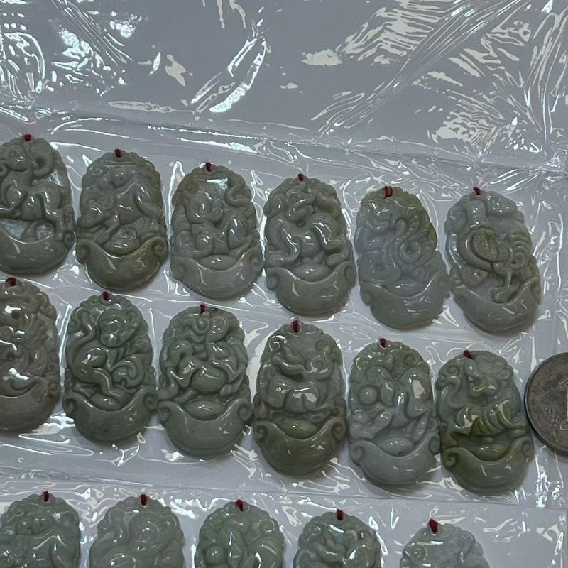 Природный изумруд 12 зодиака, крысы, тигры, драконьи змеи, кобылы, кабаны, свиные собаки и ожерелья с нефритовыми кольями охраняют животных pic 9